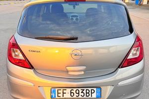 Opel Corsa 1.2 5 porte Cosmo