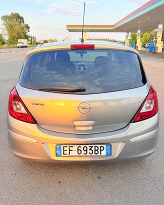 Opel Corsa 1.2 5 porte Cosmo