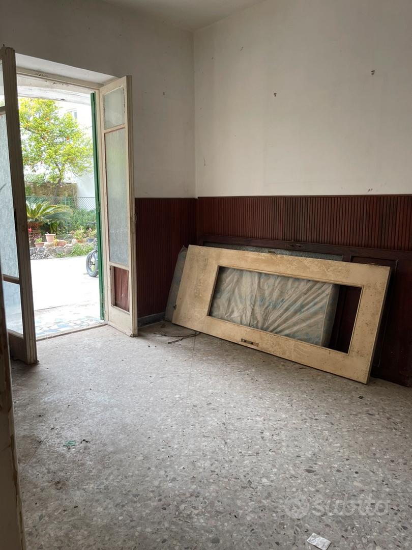Trilocale centralissimo da ristrutturare - Vista 4