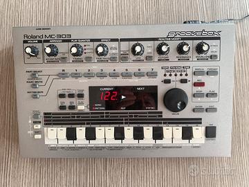 Roland MC303