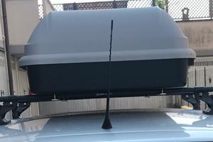 Box-baulotto per auto completo di staffe supporto