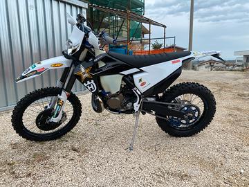 Enduro husquarna te 300 due tempi "rockstar"