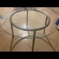 Tavolo di vetro