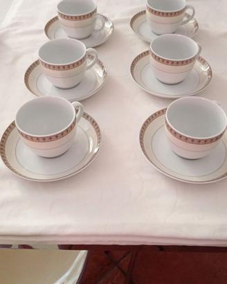 Set di 6 tazze da the con piattini e bricco latte