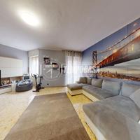 QUADRILOCALE DI 127 m² CON BOX AUTO