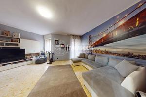 QUADRILOCALE DI 127 m² CON BOX AUTO