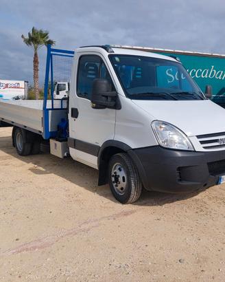 Iveco 35C15 cassone fisso e gru