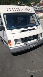 Camper Motorhome Mirage city