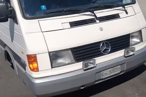 Camper Motorhome Mirage city