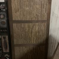 Tavolo in legno e pietra effetto marmo