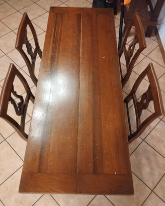Tavolo in legno 