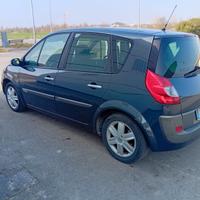 Renault Scenic 5 posti 1.5 diesel km 238 Mila 2006