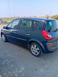 Renault Scenic 5 posti 1.5 diesel km 238 Mila 2006