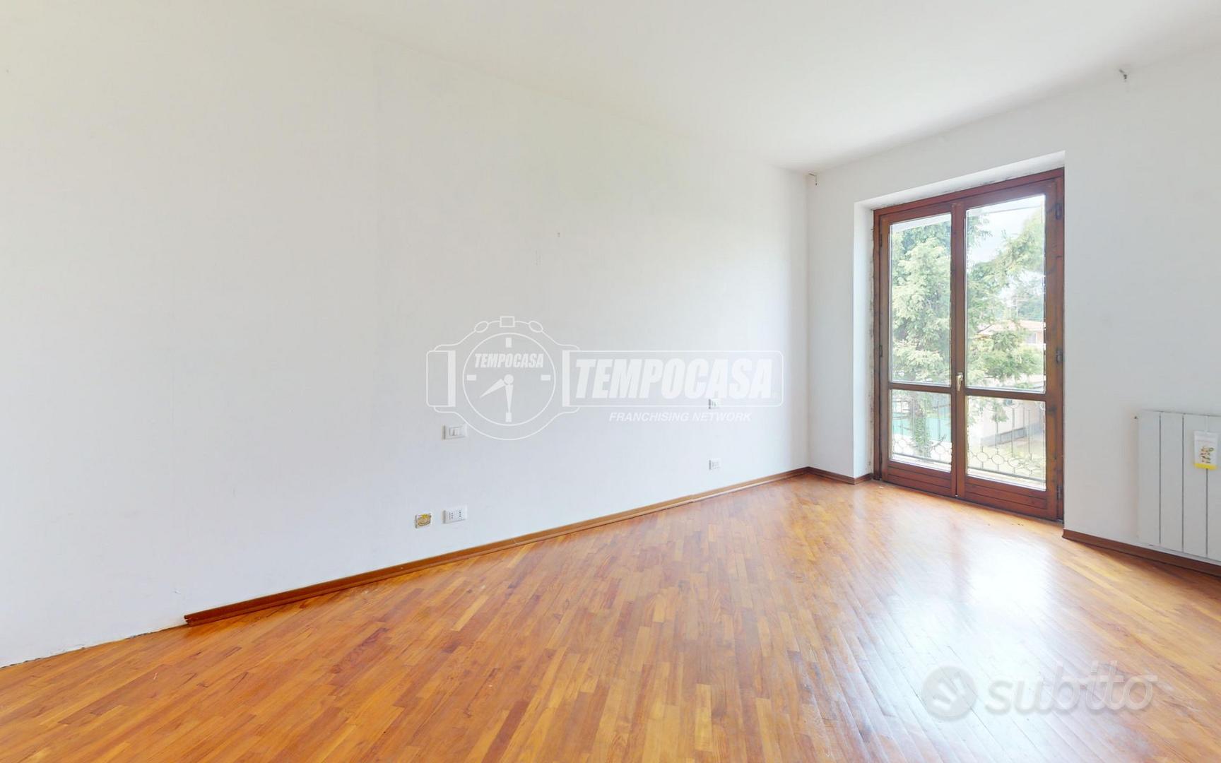 Apartment in Rovellasca, Como - Vista 4
