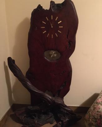 Orologio pregiato di sequoia