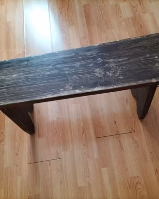 Sgabello in legno 