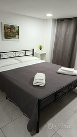 Camera con bagno e cucina indipendente