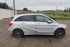 MERCEDES-BENZ CLASSE B W242, W246 109CV -ricambi