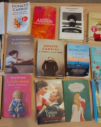 Set di 15 libri venduti in blocco 
