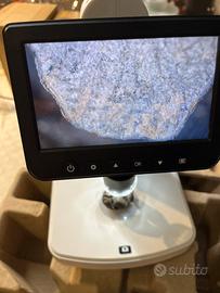 Micrscopio con monitor LCD