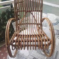 Sedia a dondolo in vimini bimbi.
Come da titolo in