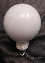 Lampadina Philips Master Globe 23W 827