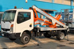 Nissan NT400 con piattaforma aerea MULTITEL MX170
