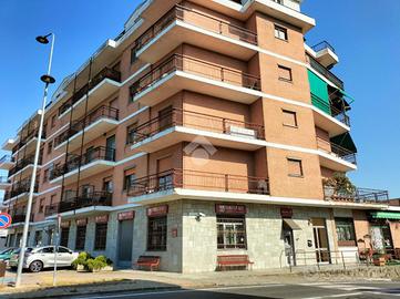 2 LOCALI A VILLAFRANCA D'ASTI