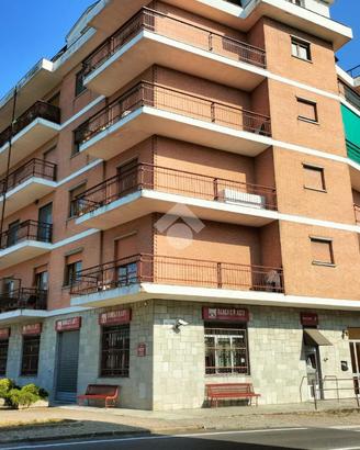 2 LOCALI A VILLAFRANCA D'ASTI