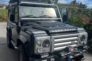 Land Rover Defender SVX 60th anniversario