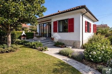 CASA INDIPENDENTE A SEZZADIO