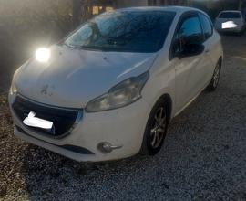 Peugeot 208 1.4 HDi 68 CV 3 porte 2013