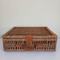 Valigetta cesto da pic nic. Vintage ben conservato