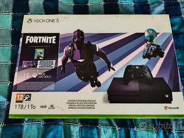 Xbox One S fortnite edition viola
