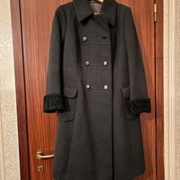 Cappotto nero sartoriale