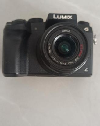 macchina fotografica  Panasonic LUMIX 