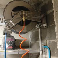 arrotolatore tubo aria compressa 