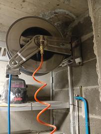 arrotolatore tubo aria compressa 