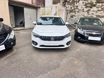 Fiat Tipo 1.6 Mjt S&S 5 porte S-Design