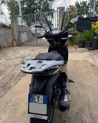 Honda   sh125