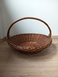 Grandi ceste in vimini intrecciato