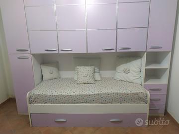 cameretta: armadio a ponte con 2 letti