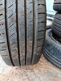 cerchi più gomme 