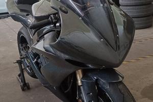 R1 2004 20v