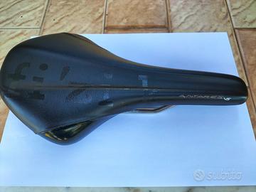 Sella fizik Antares Versus black