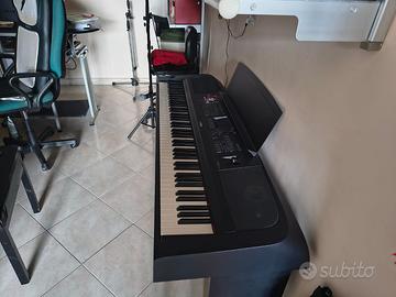 PIANI DIGITALE DGX670 YAMAHA