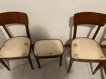 Sedie imbottite e anche sgabellino