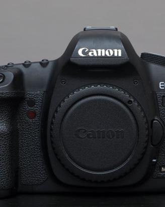 Canon EOS 5D Mark II –  74.292 scatti