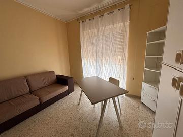 DISPONIBILE ULTIMA AMPIA CAMERA SINGOLA A STUDENTE