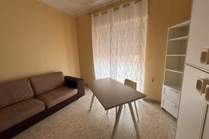 DISPONIBILE ULTIMA AMPIA CAMERA SINGOLA A STUDENTE